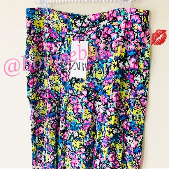 ZARA Pleated Printed Bermuda Shorts - Picture 5 of 8